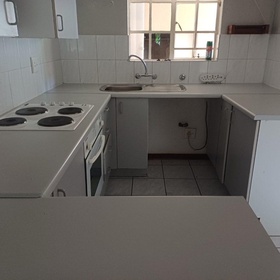 2 Bedroom Property for Sale in Magalieskruin Gauteng