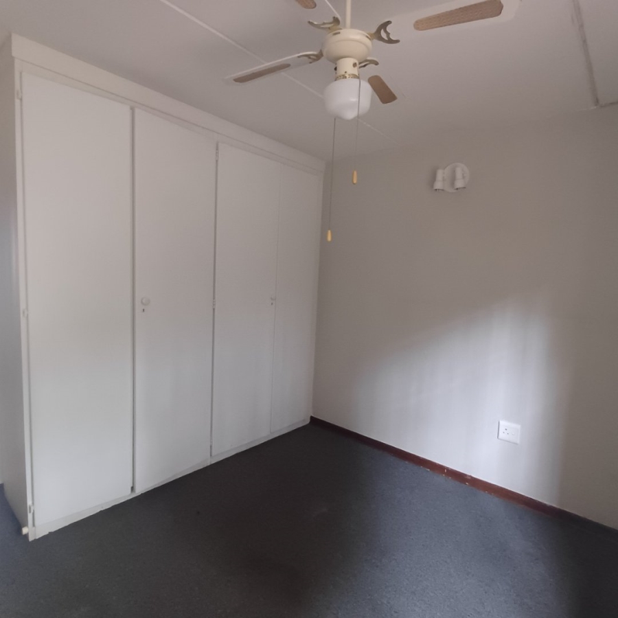 2 Bedroom Property for Sale in Magalieskruin Gauteng