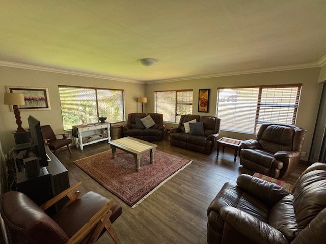 5 Bedroom Property for Sale in Glen Marais Gauteng