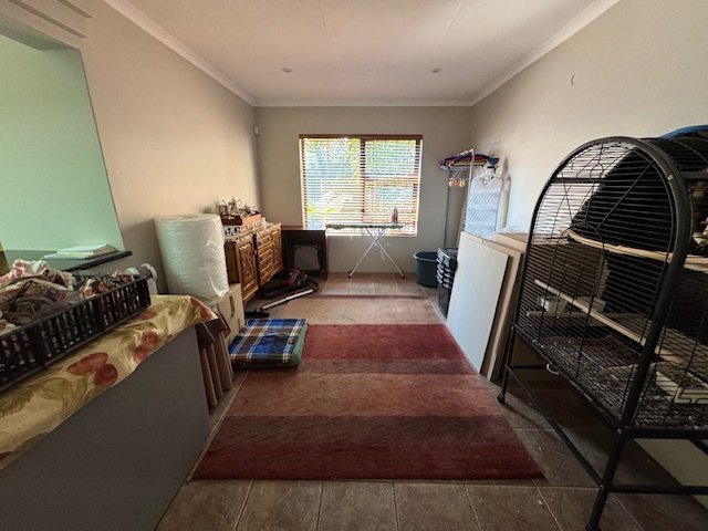 5 Bedroom Property for Sale in Glen Marais Gauteng