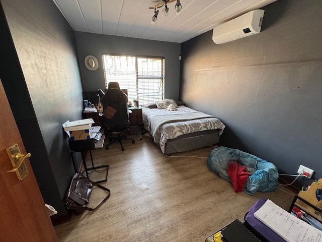 5 Bedroom Property for Sale in Glen Marais Gauteng