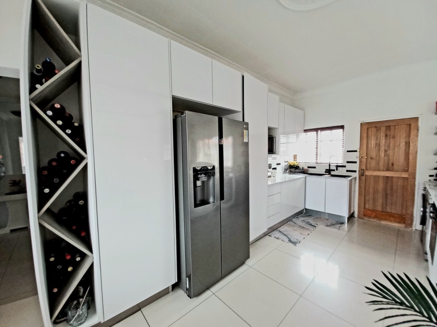 3 Bedroom Property for Sale in Edenvale Central Gauteng