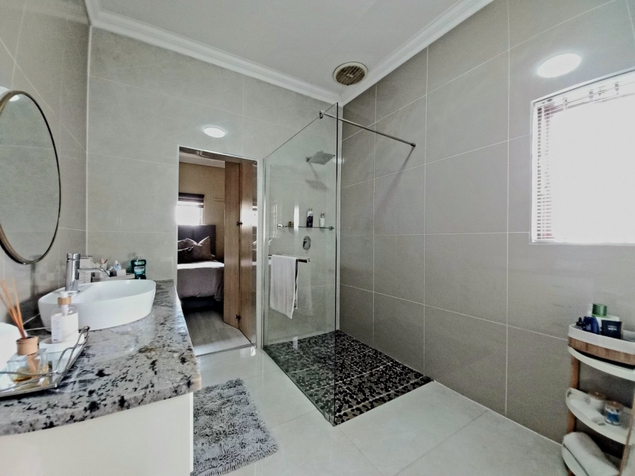 3 Bedroom Property for Sale in Edenvale Central Gauteng