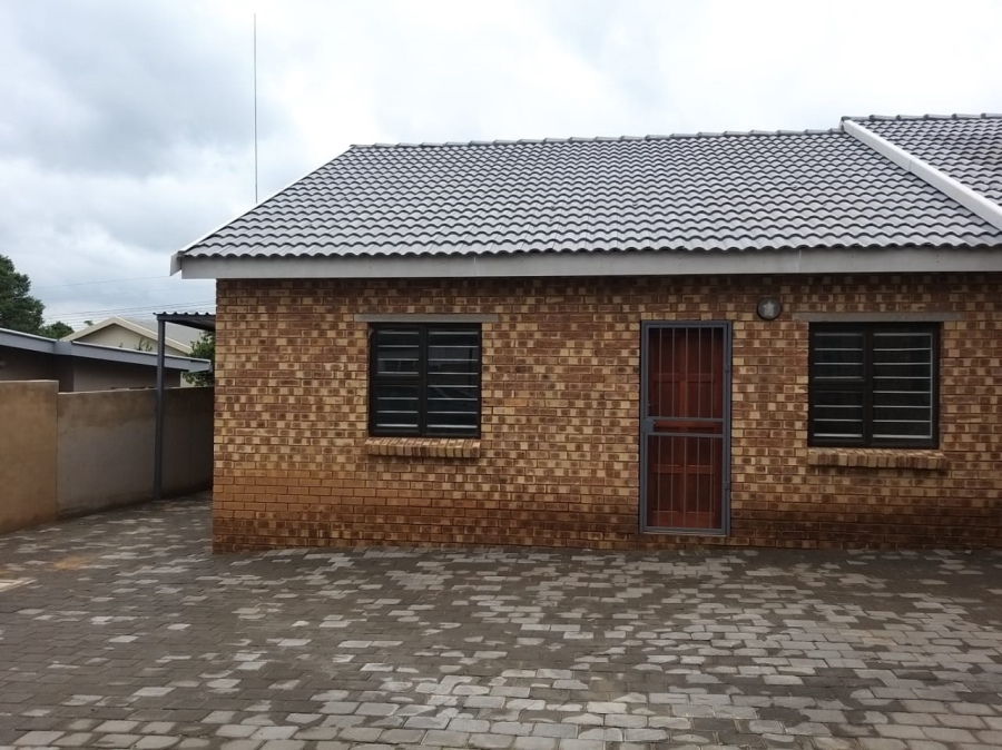 13 Bedroom Property for Sale in Erasmia Gauteng