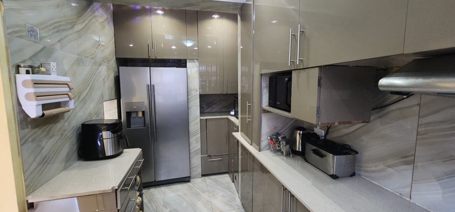 2 Bedroom Property for Sale in Laudium Gauteng