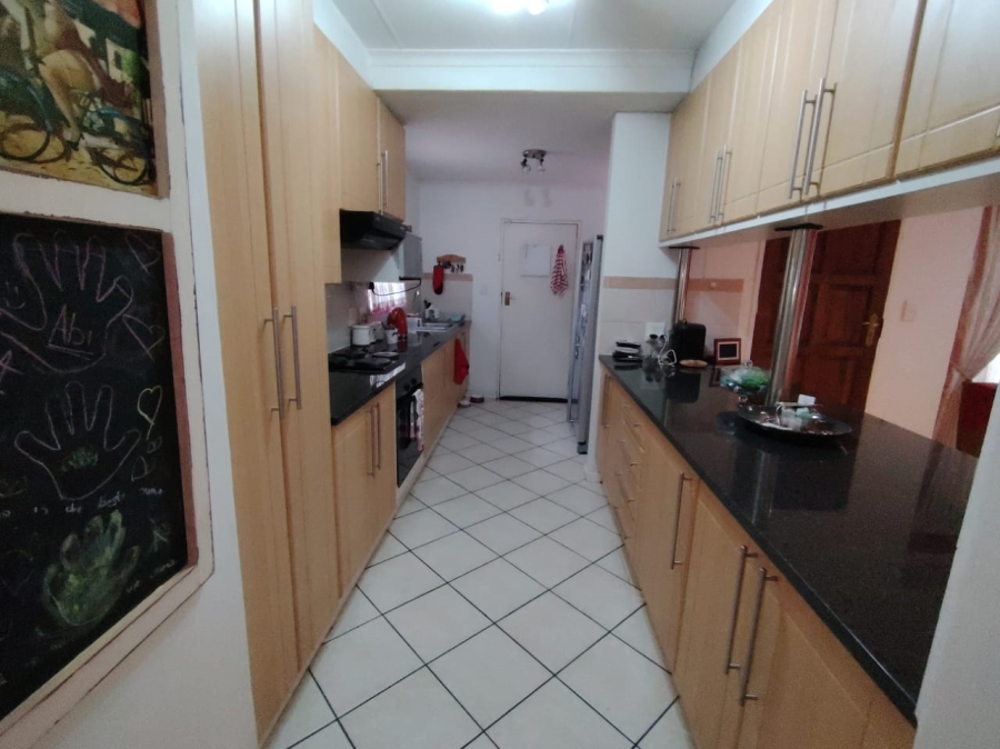 2 Bedroom Property for Sale in Stone Ridge Gauteng