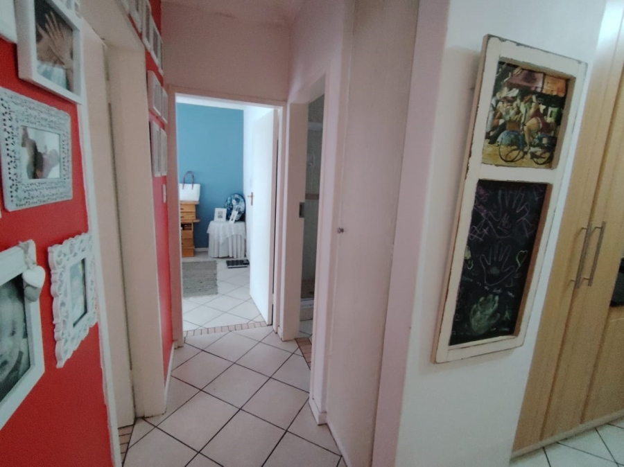 2 Bedroom Property for Sale in Stone Ridge Gauteng