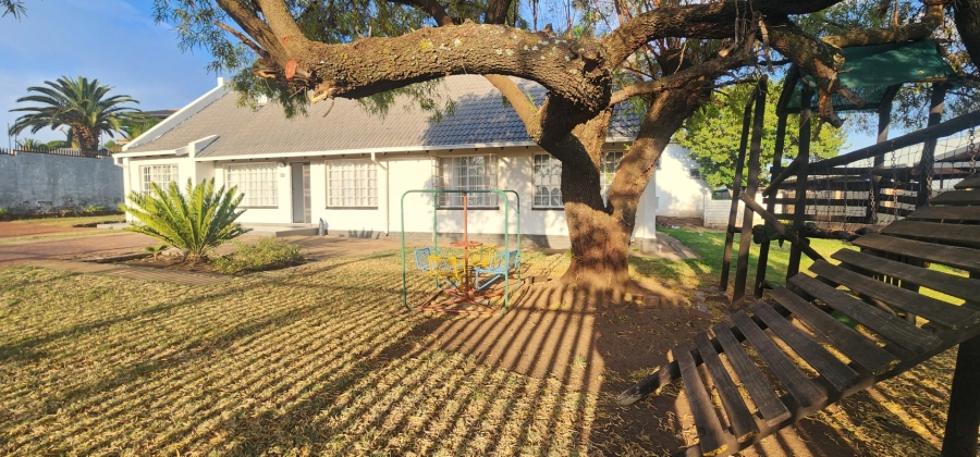  Bedroom Property for Sale in Erasmia Gauteng