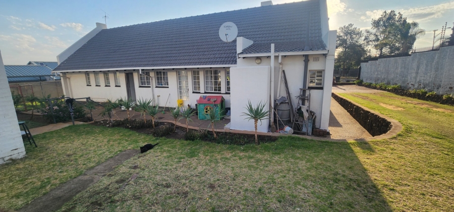  Bedroom Property for Sale in Erasmia Gauteng