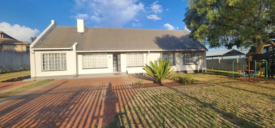  Bedroom Property for Sale in Erasmia Gauteng