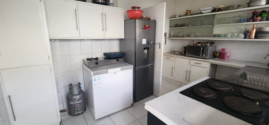  Bedroom Property for Sale in Erasmia Gauteng