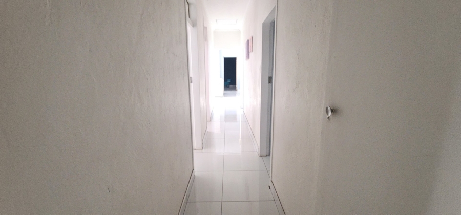  Bedroom Property for Sale in Erasmia Gauteng