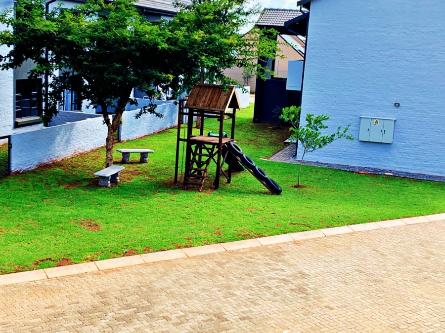 2 Bedroom Property for Sale in Annlin Gauteng