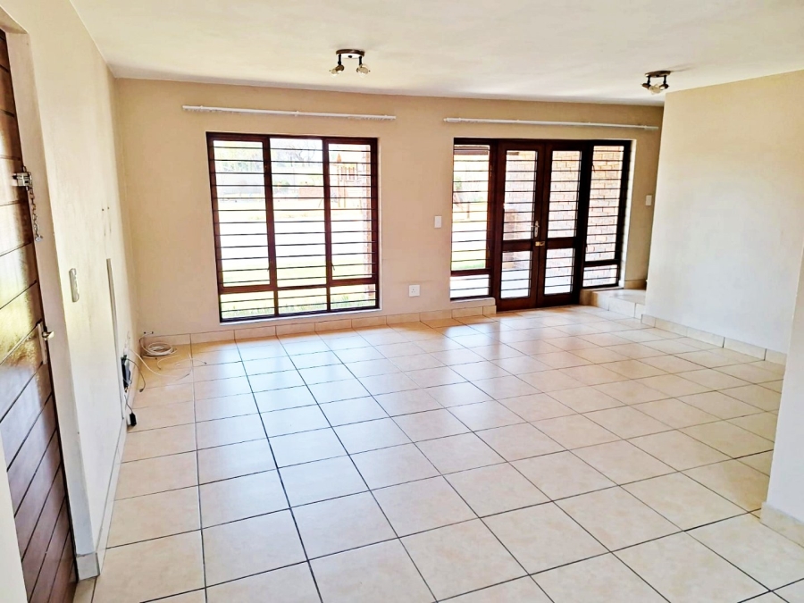 2 Bedroom Property for Sale in Vorna Valley Gauteng