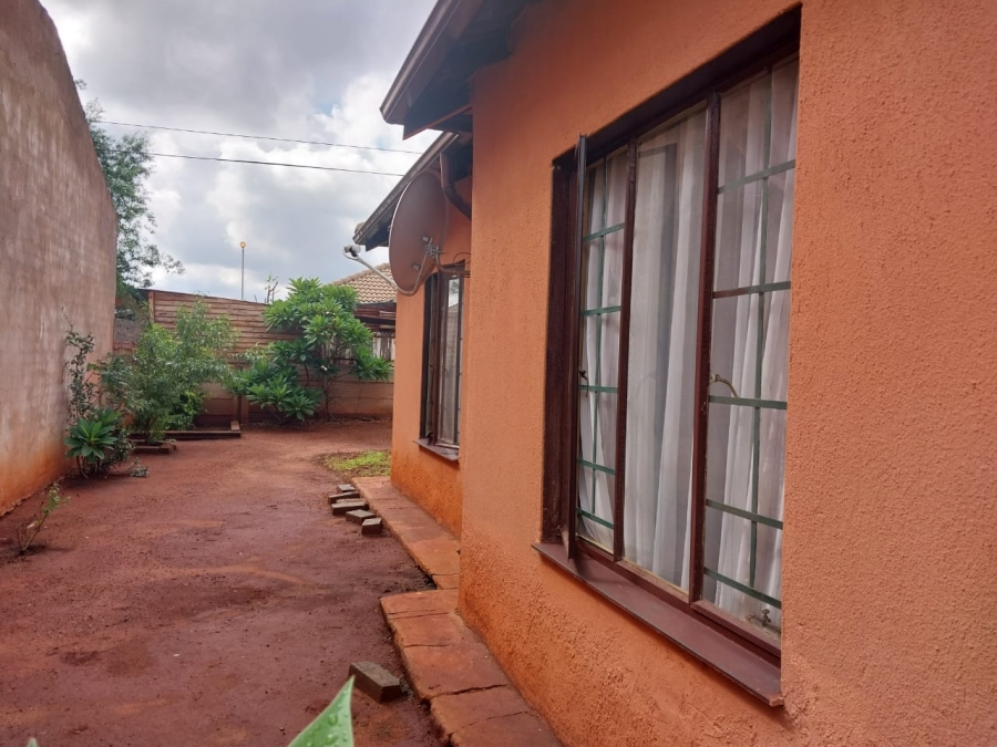 2 Bedroom Property for Sale in The Orchards Gauteng