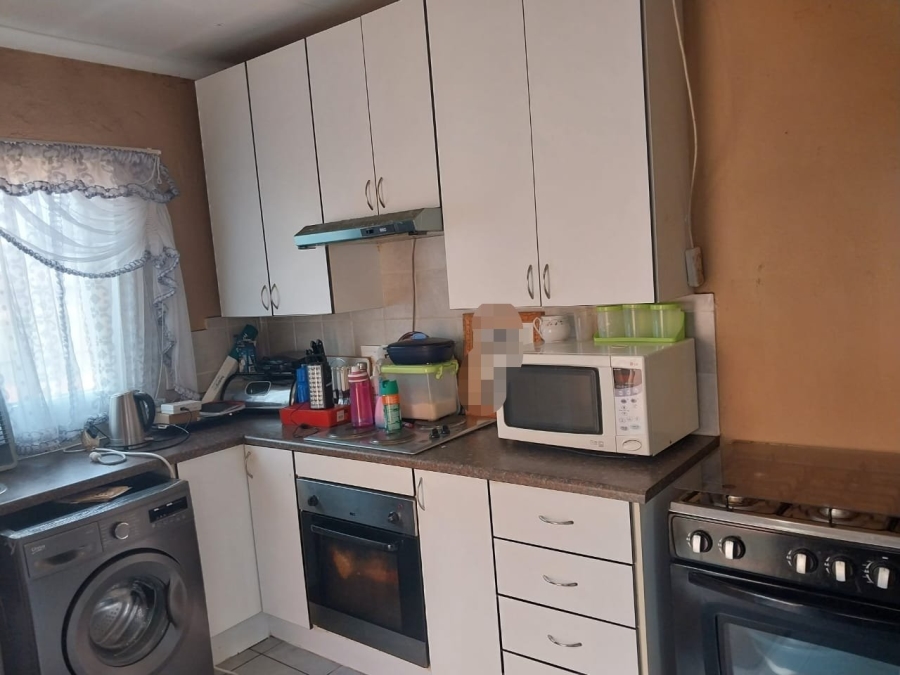 2 Bedroom Property for Sale in The Orchards Gauteng