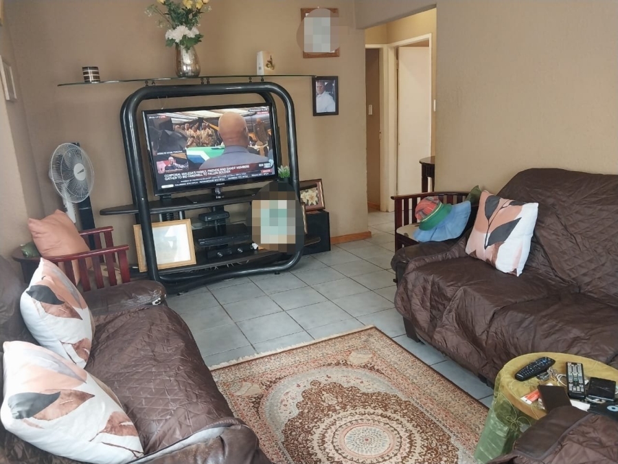 2 Bedroom Property for Sale in The Orchards Gauteng