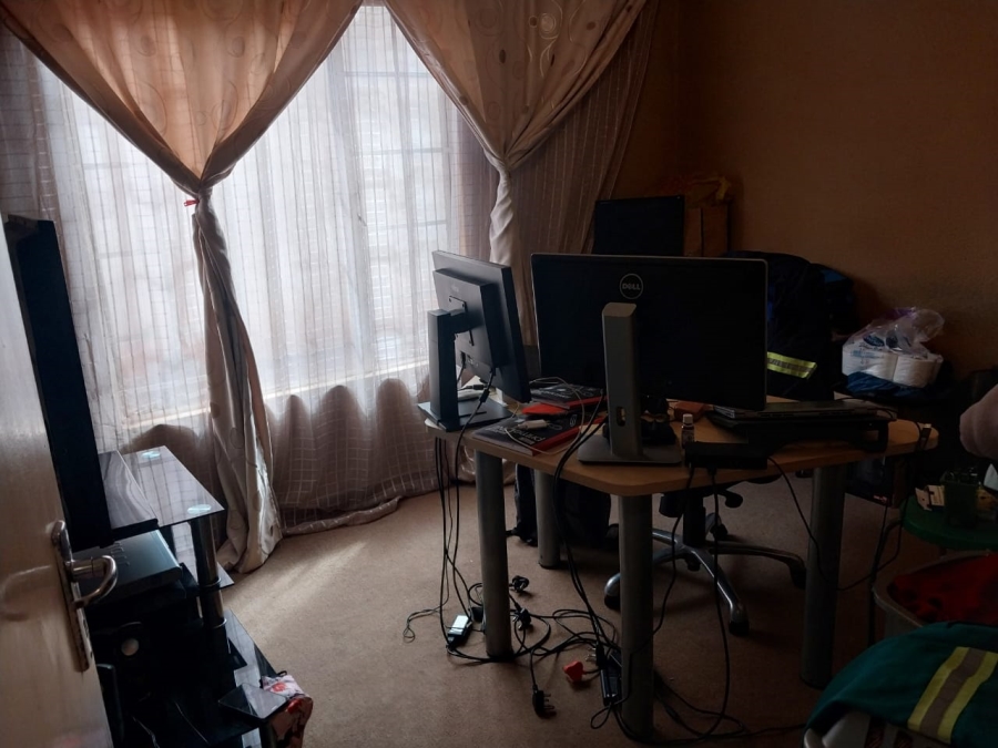 2 Bedroom Property for Sale in The Orchards Gauteng