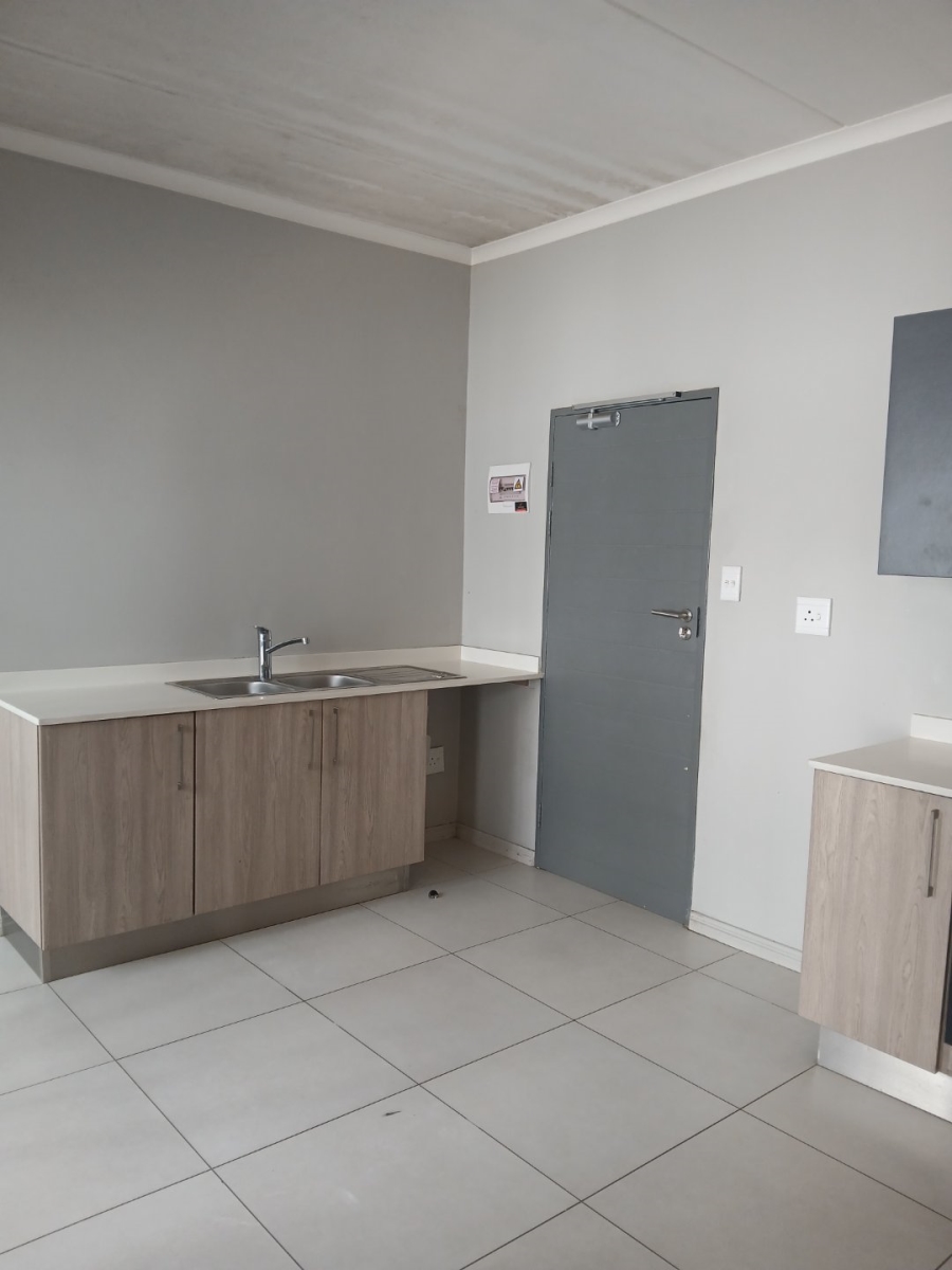 1 Bedroom Property for Sale in Carlswald Gauteng