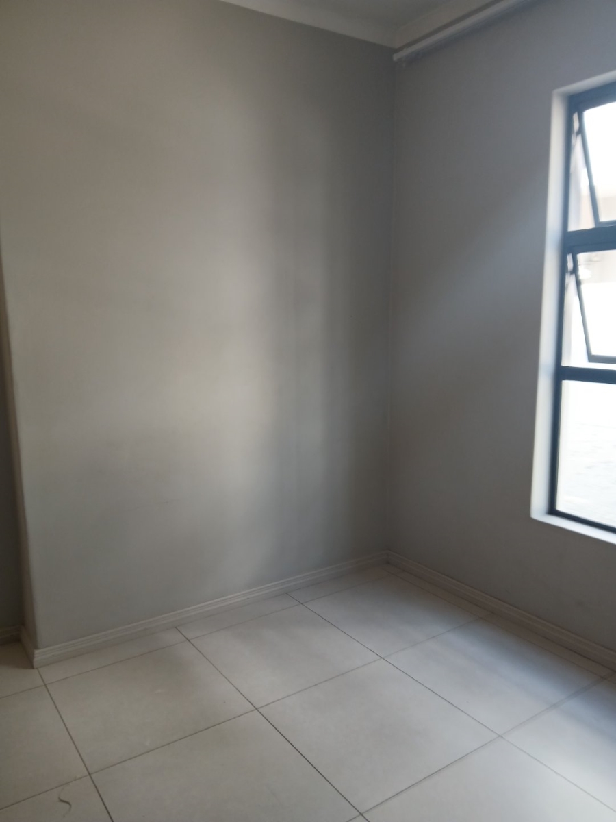 1 Bedroom Property for Sale in Carlswald Gauteng