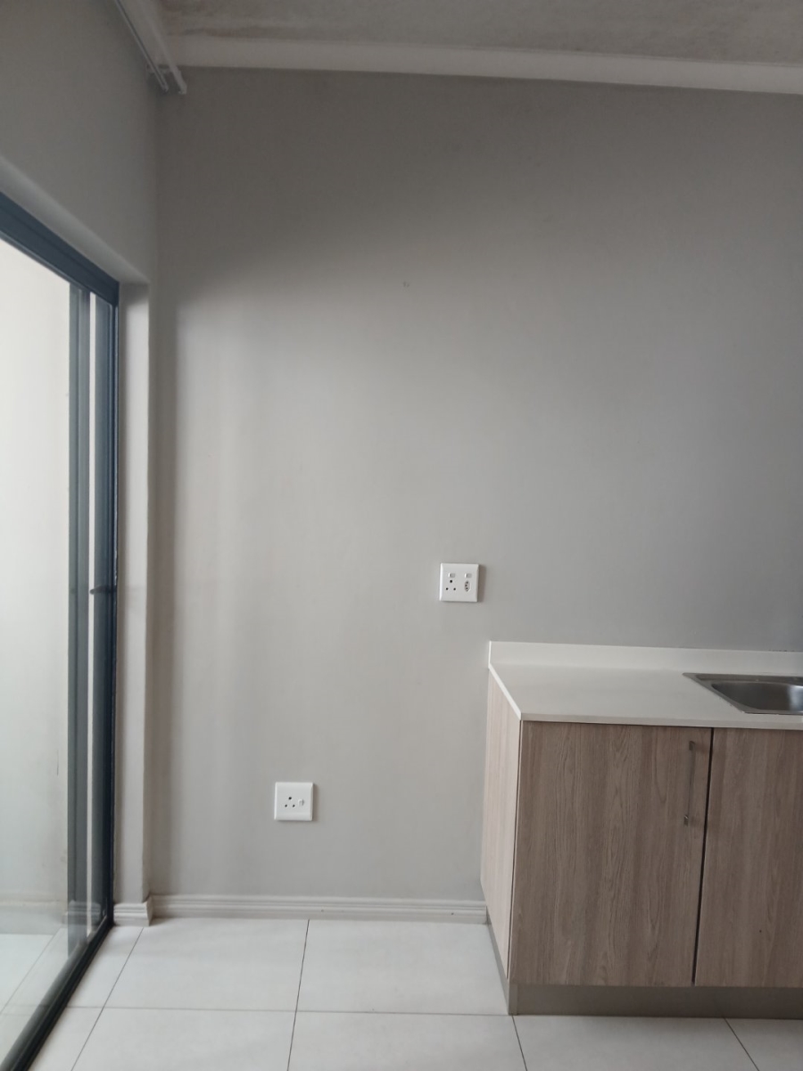 1 Bedroom Property for Sale in Carlswald Gauteng