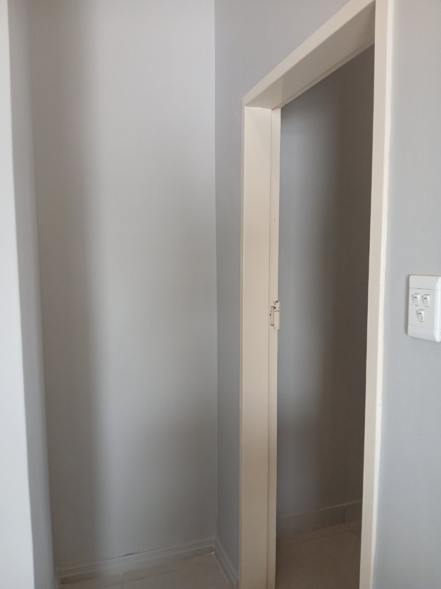 1 Bedroom Property for Sale in Carlswald Gauteng
