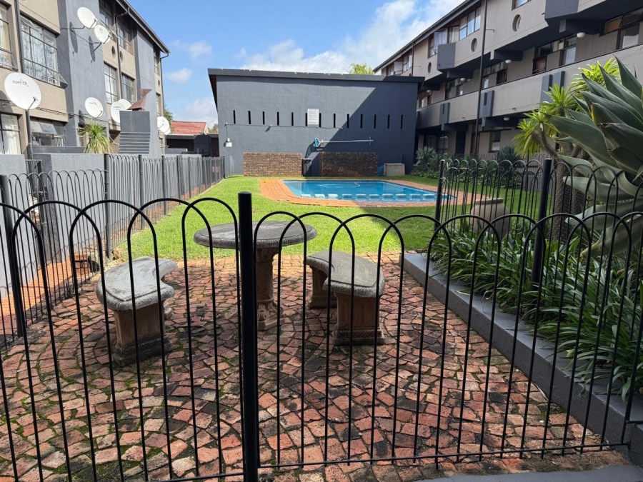 2 Bedroom Property for Sale in Valhalla Gauteng