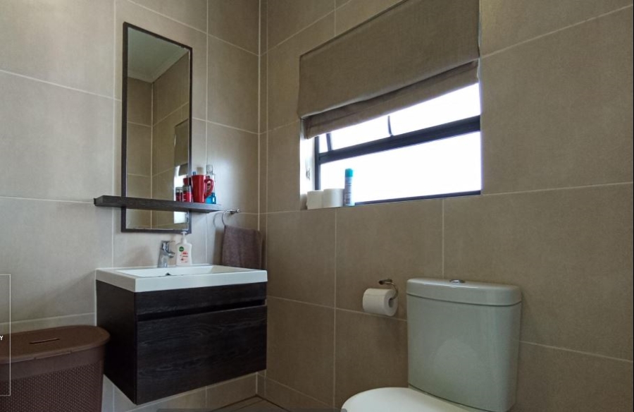2 Bedroom Property for Sale in Greenstone Hill Gauteng