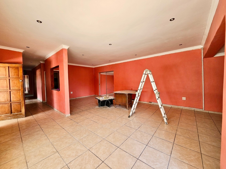 4 Bedroom Property for Sale in Allen Grove Gauteng