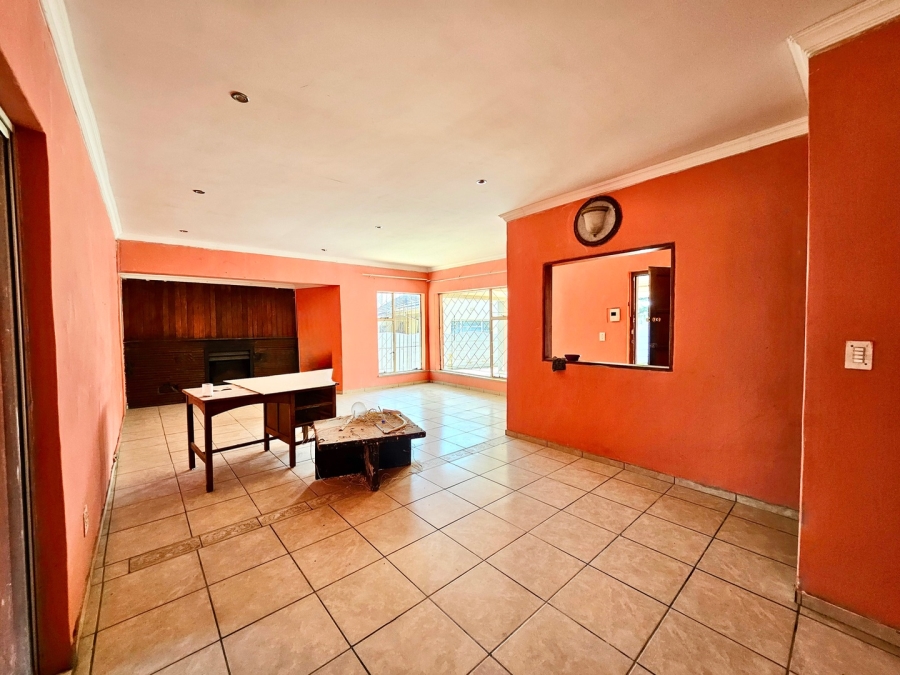 4 Bedroom Property for Sale in Allen Grove Gauteng