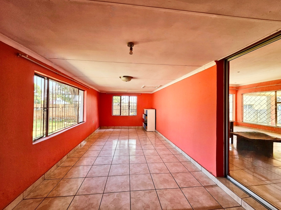 4 Bedroom Property for Sale in Allen Grove Gauteng