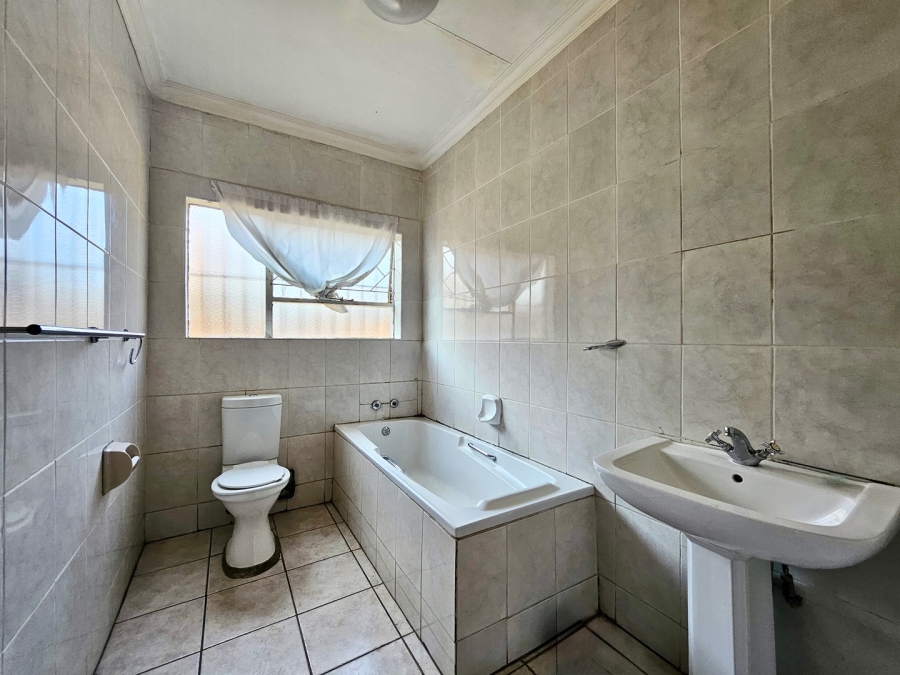 4 Bedroom Property for Sale in Allen Grove Gauteng