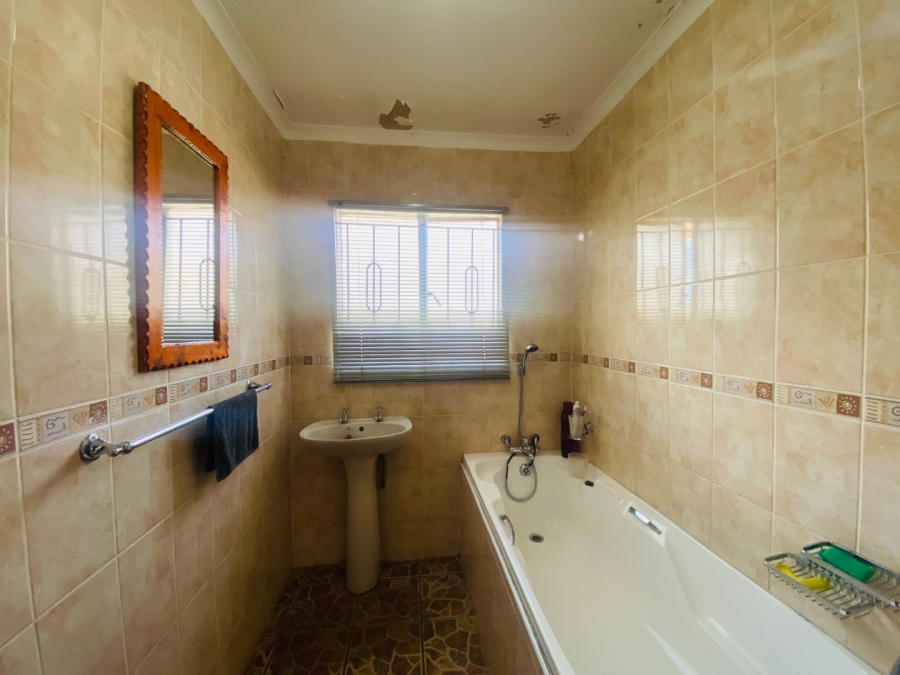 3 Bedroom Property for Sale in Rabie Ridge Gauteng