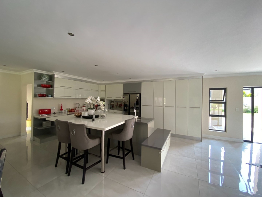 To Let 5 Bedroom Property for Rent in Cedar Creek Gauteng