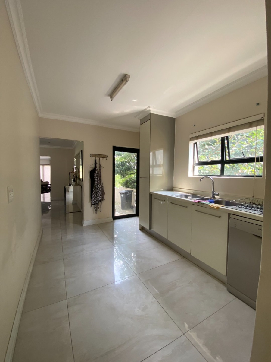 To Let 5 Bedroom Property for Rent in Cedar Creek Gauteng