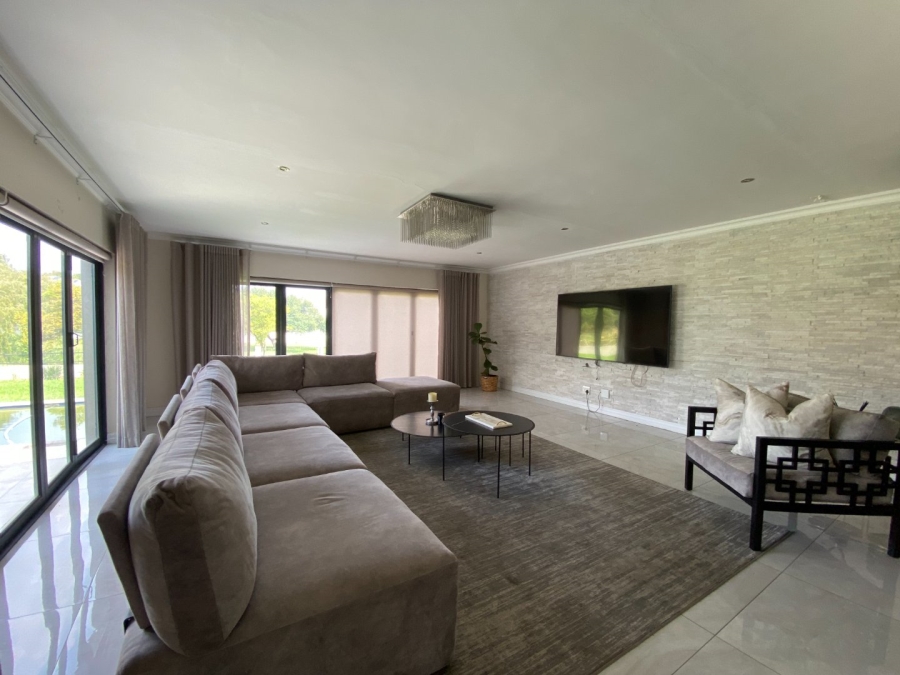 To Let 5 Bedroom Property for Rent in Cedar Creek Gauteng