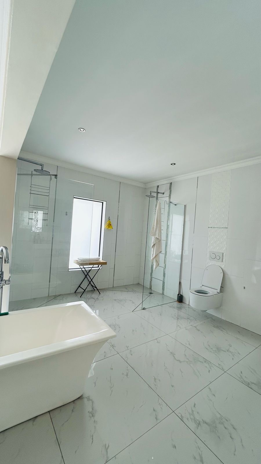To Let 5 Bedroom Property for Rent in Cedar Creek Gauteng