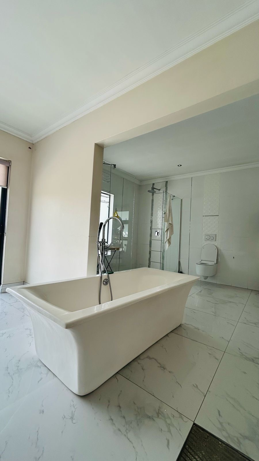 To Let 5 Bedroom Property for Rent in Cedar Creek Gauteng