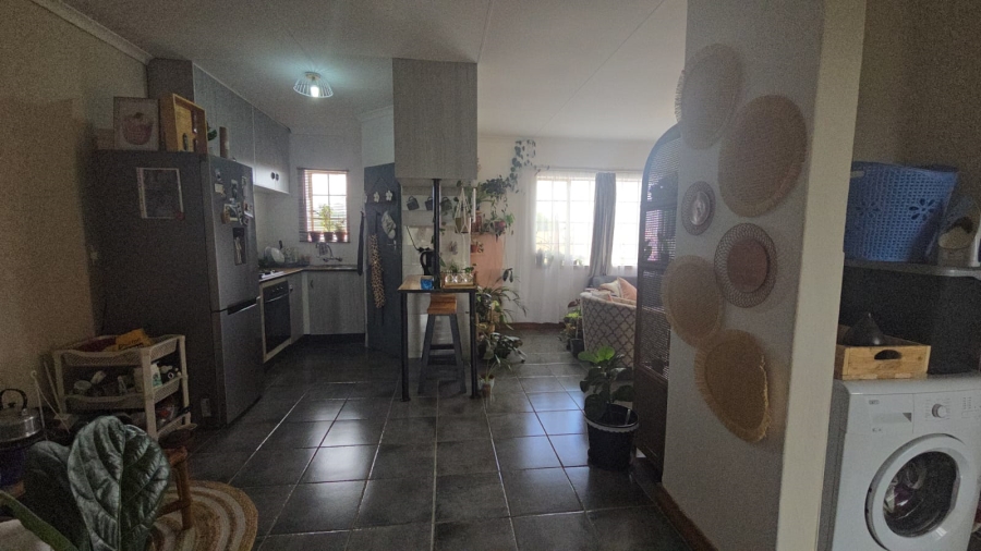 2 Bedroom Property for Sale in Annlin Gauteng