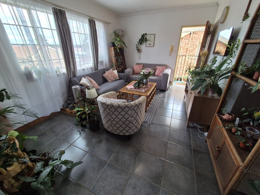 2 Bedroom Property for Sale in Annlin Gauteng