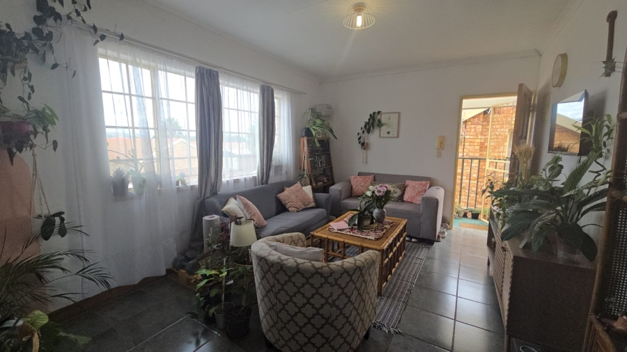2 Bedroom Property for Sale in Annlin Gauteng