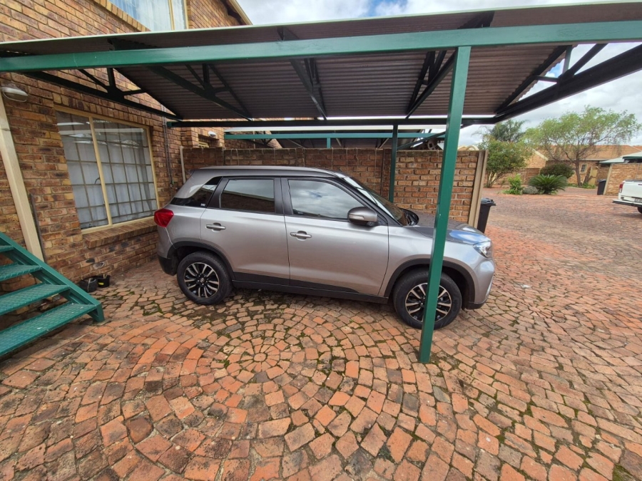 2 Bedroom Property for Sale in Annlin Gauteng