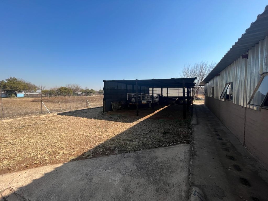  Bedroom Property for Sale in Onderstepoort Gauteng