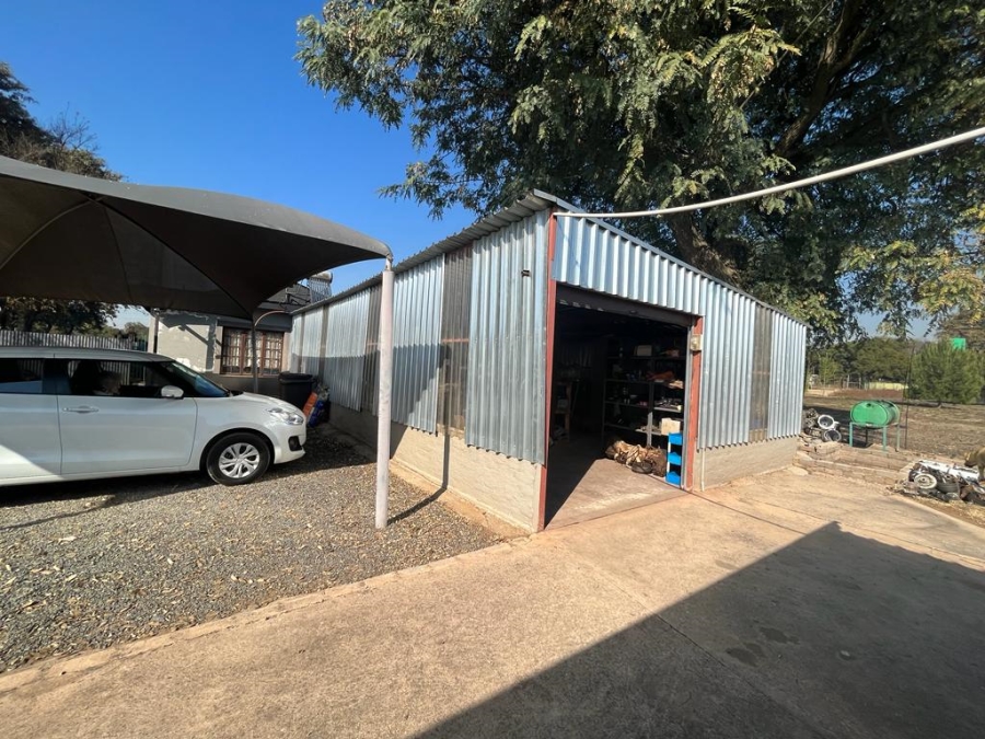  Bedroom Property for Sale in Onderstepoort Gauteng
