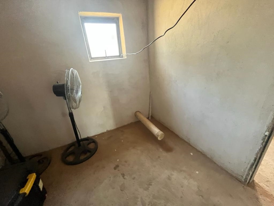  Bedroom Property for Sale in Onderstepoort Gauteng