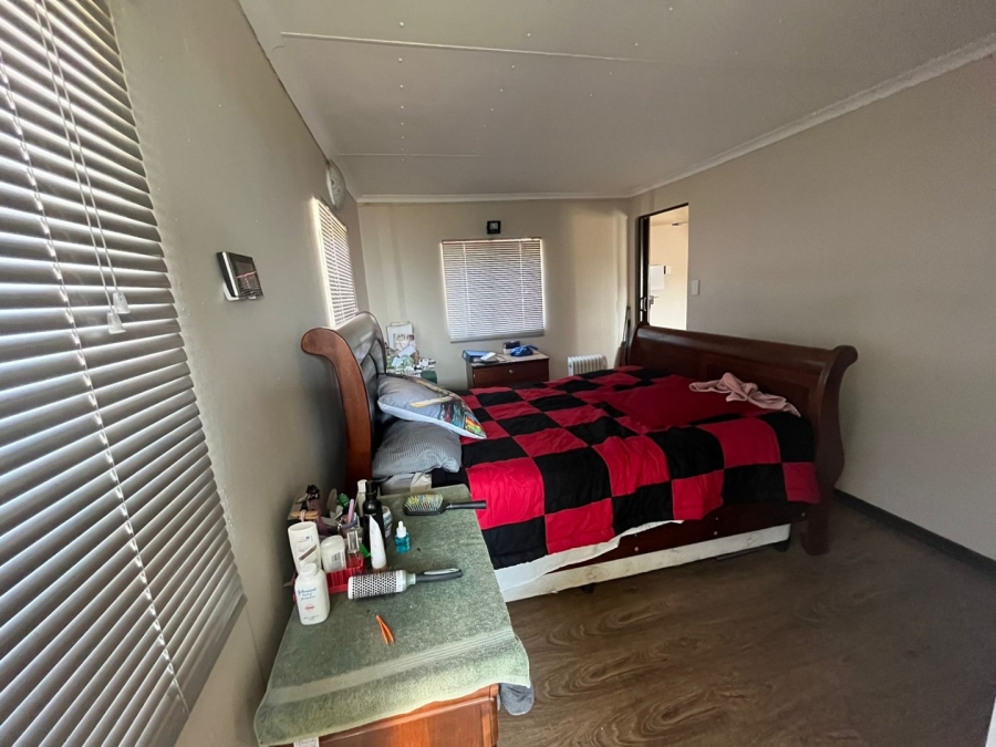  Bedroom Property for Sale in Onderstepoort Gauteng