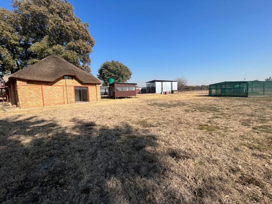  Bedroom Property for Sale in Onderstepoort Gauteng