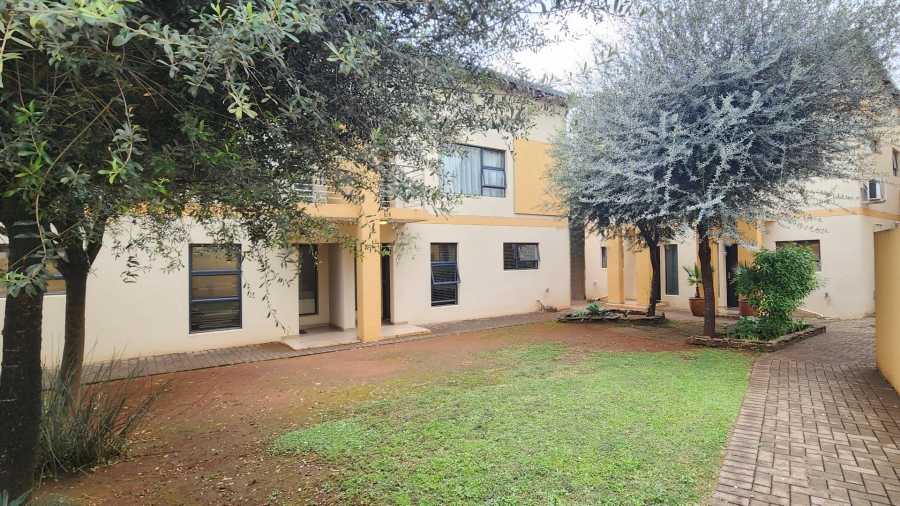 3 Bedroom Property for Sale in Raslouw Gardens Gauteng