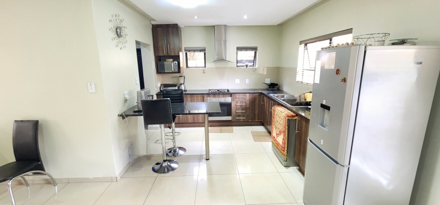 3 Bedroom Property for Sale in Raslouw Gardens Gauteng