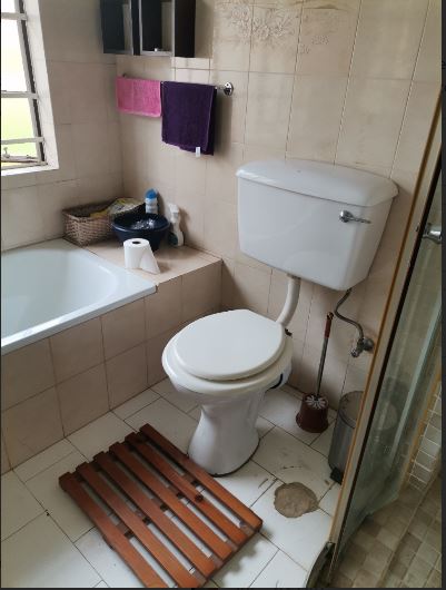 4 Bedroom Property for Sale in Glen Austin Gauteng